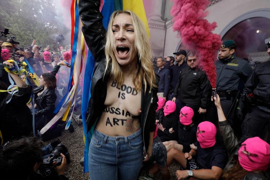 Pussy Riot Protests Outside The Russian Pavilion At The Venice Biennale | Author: Profimedia