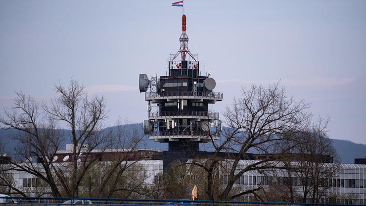 Zagreb: Pogled na grad sa savskog nasipa na Bundeku