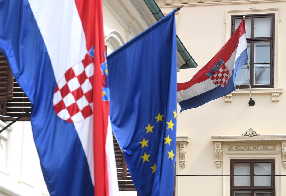 Zastava Hrvatske i EU | Author: Marko Lukunić/PIXSELL
