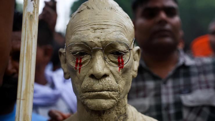 India's Cockroach party supporters march on parliament in New Delhi