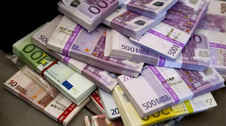 Novac, svežnjevi eura