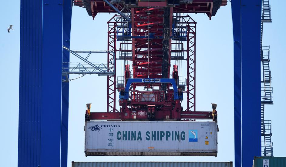 Ukrcavanje kontejnera s China Shipping