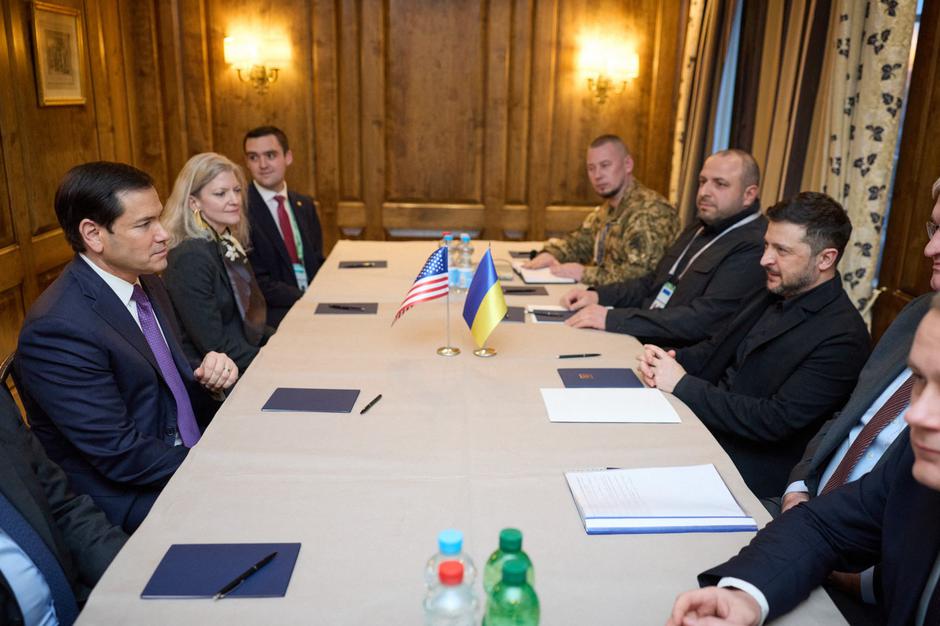 1075076153 | Author: profimedia