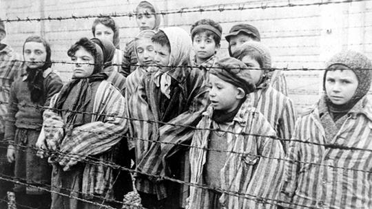 Blizanci koji su uspjeli preživjeti Auschwitz