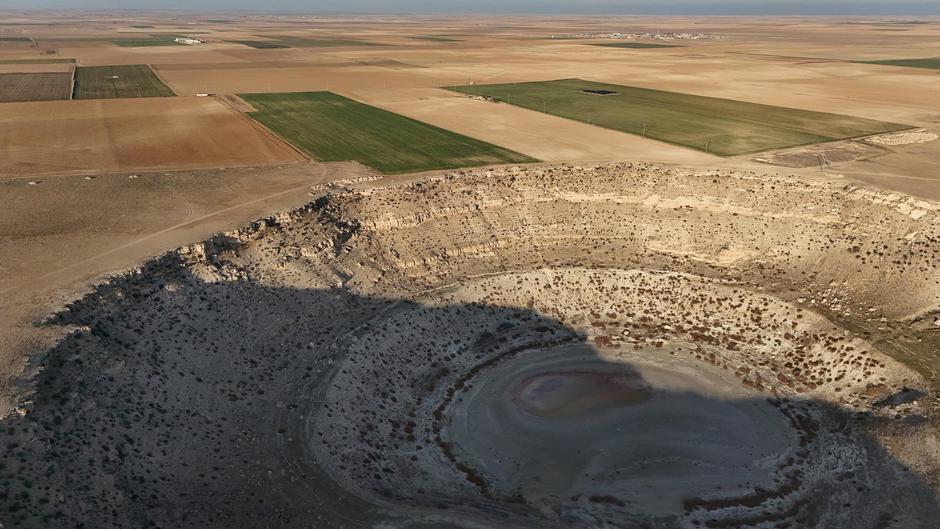 Hundreds of sinkholes in key Turkish agricultural city of Konya fuels concern among farmers | Author: UMIT BEKTAS/REUTERS