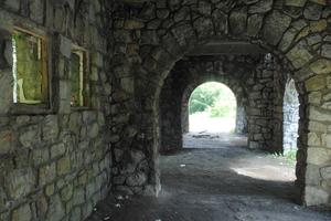 Do vile koju je koristio Ante Pavelić vode brojni tuneli