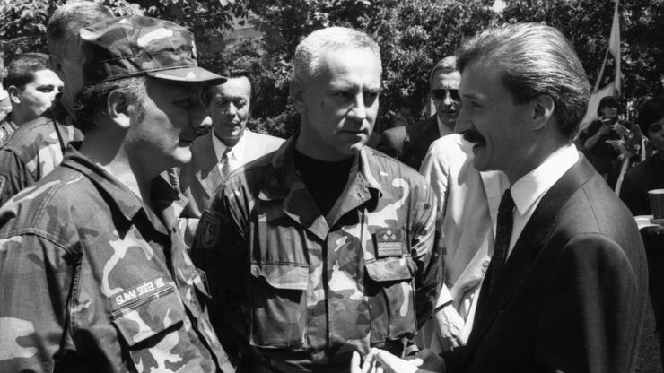 Sarajevo: Proslava u veleposlanstvu SAD-a, 1990-te