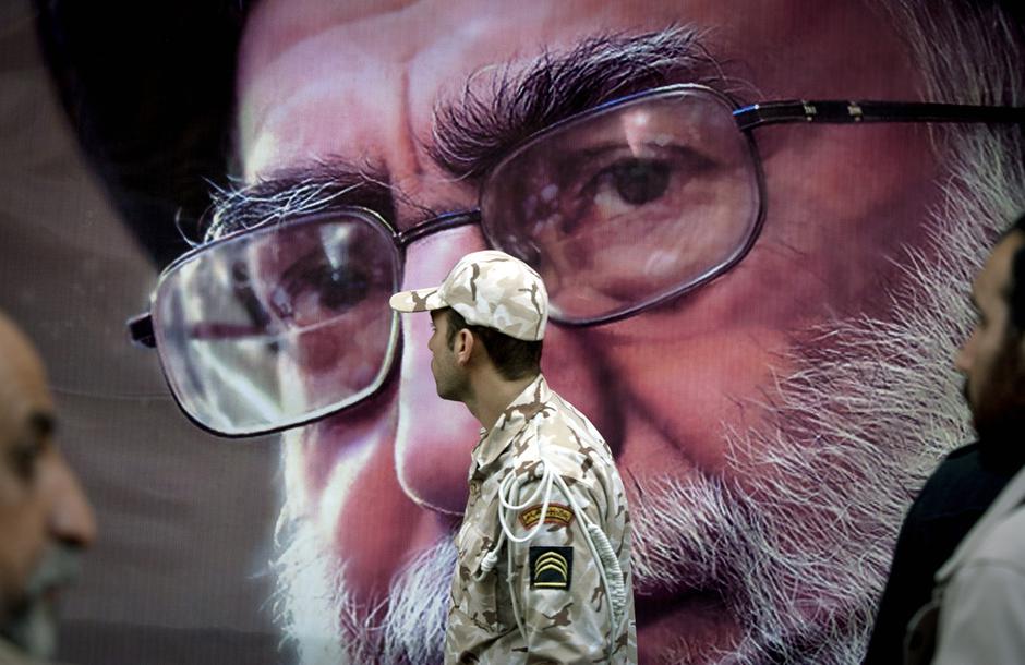 World News - April 18, 2000 | Author: Profimedia