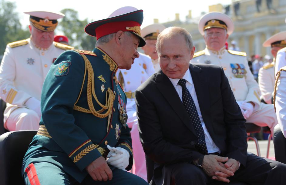 Vladimir Putin i ministar obrane Sergej Šojgu