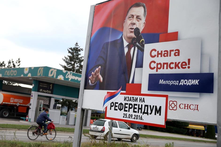 Plakat kojim Milorad Dodik poziva građane na referendum | Author: Dado Ruvić/Reuters/Pixsell