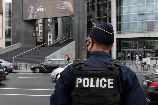 Feed/24Sata-News/2026-06/2020-09-25T140757Z-1961848596-Rc2Q5J9H503D-Rtrmadp-3-France-Security-Paris.Jpg