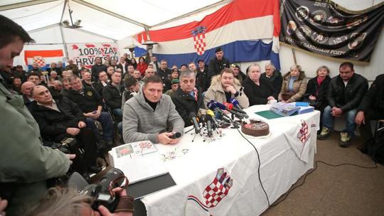 Prosvjed branitelja u Savskoj