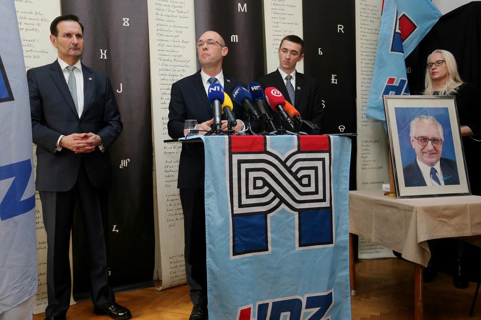 Miro Kovač, Ivan Penava i Davor Ivo Stier održali zajedničku konferenciju za medije | Author: Dalibor Urukalović (PIXSELL)