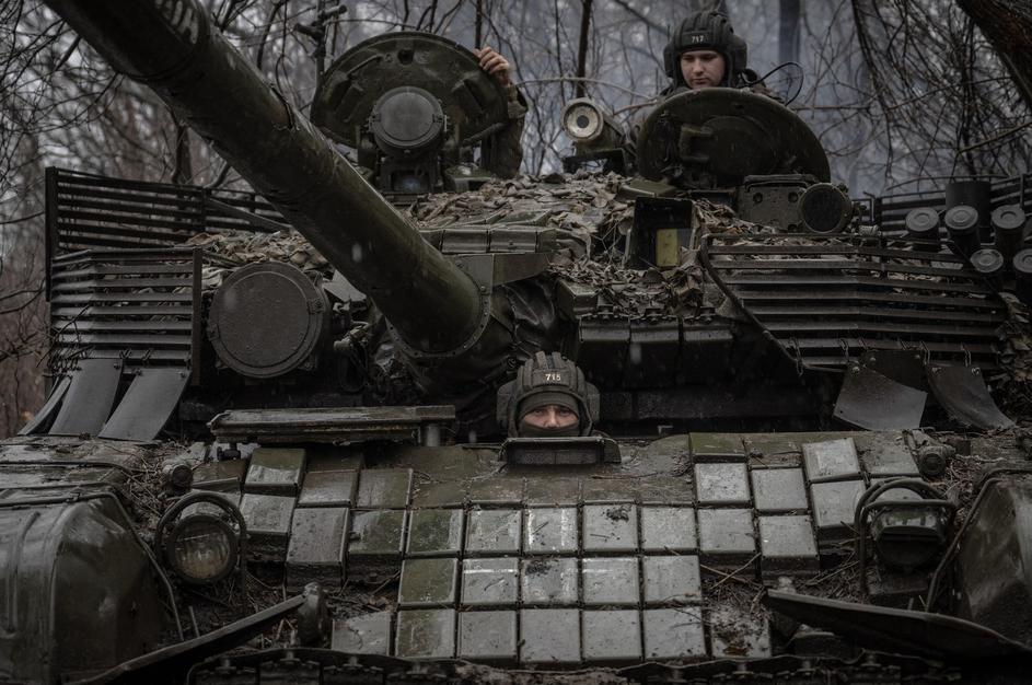Ukrainian tank units in eastern city of Avdiivka