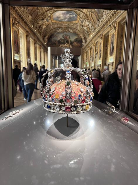 PARIS, FRANCE - OCTOBER 21: Sets of sumptuous jewelry are on display at the Louvre Museum on October 21, 2023 in Paris,