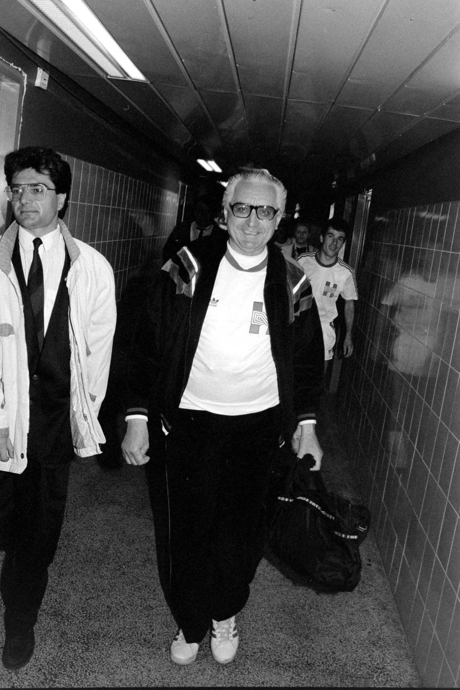 Zagreb: Humanitarni malonogometni turnir političkih stranaka u Domu sportova, 16.04.1990. - 17.4.1990. | Autor: Josip Bistrović/PIXSELL