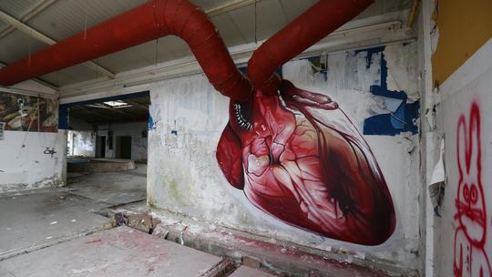 Mural pumpajućeg srca zagrebačkog umjetnika Lonca
