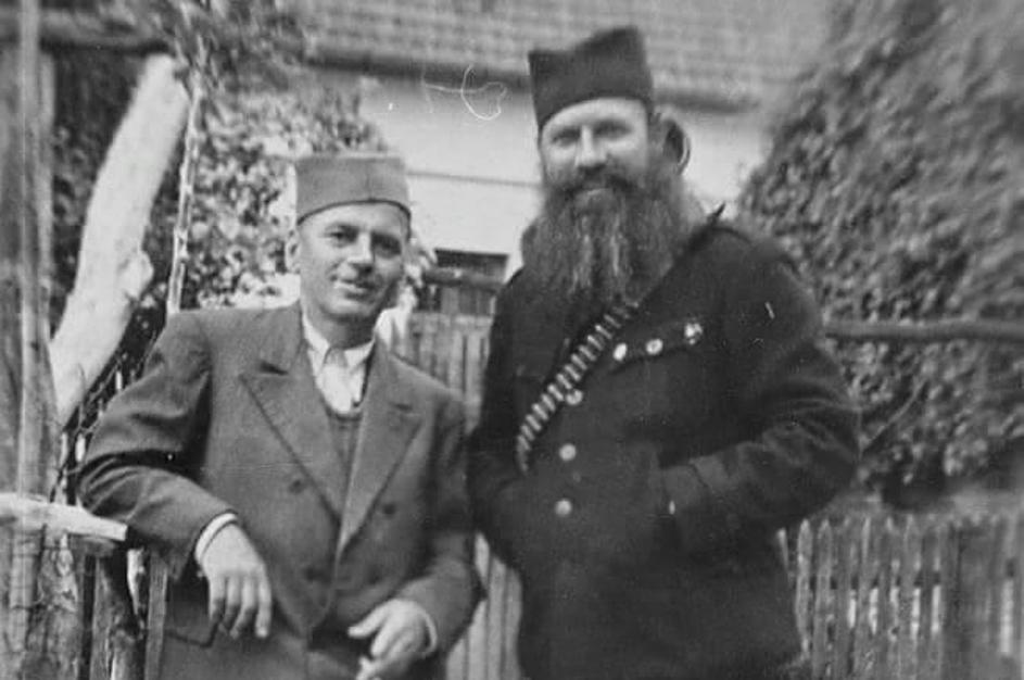 Nikola Kalabić s nepoznatim muškarcem