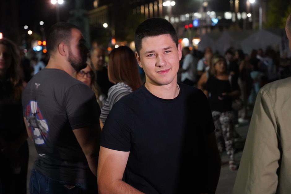 Beograd: Ministri Vlade Republike Srbije i članovi Srpske napredne stranke s građanima gledali prvu utakmicu play-offa Lige prvaka između Crvene zvezde i Pafosa | Author: Antonio Ahel