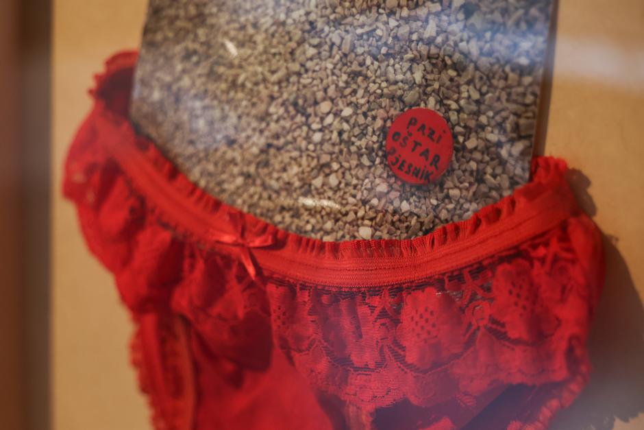 24 sata Zagreb: Izložba Žensko tijelo | Author: Emica Elvedji/PIXSELL