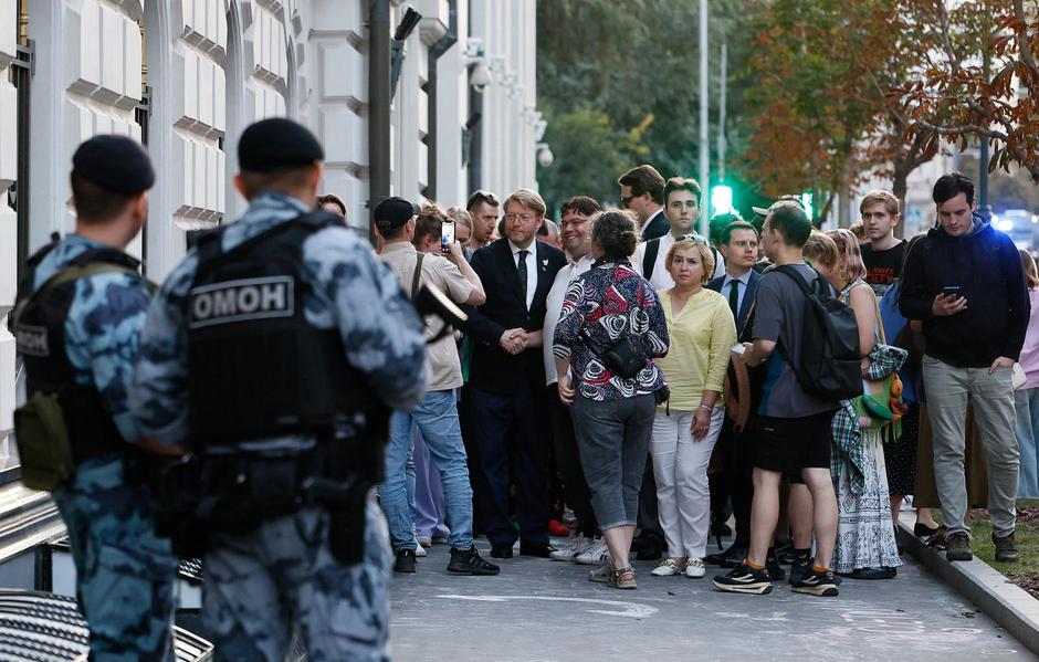 Russian Supreme Court bars Yabloko party from parliamentary vote | Author: YULIA MOROZOVA/REUTERS