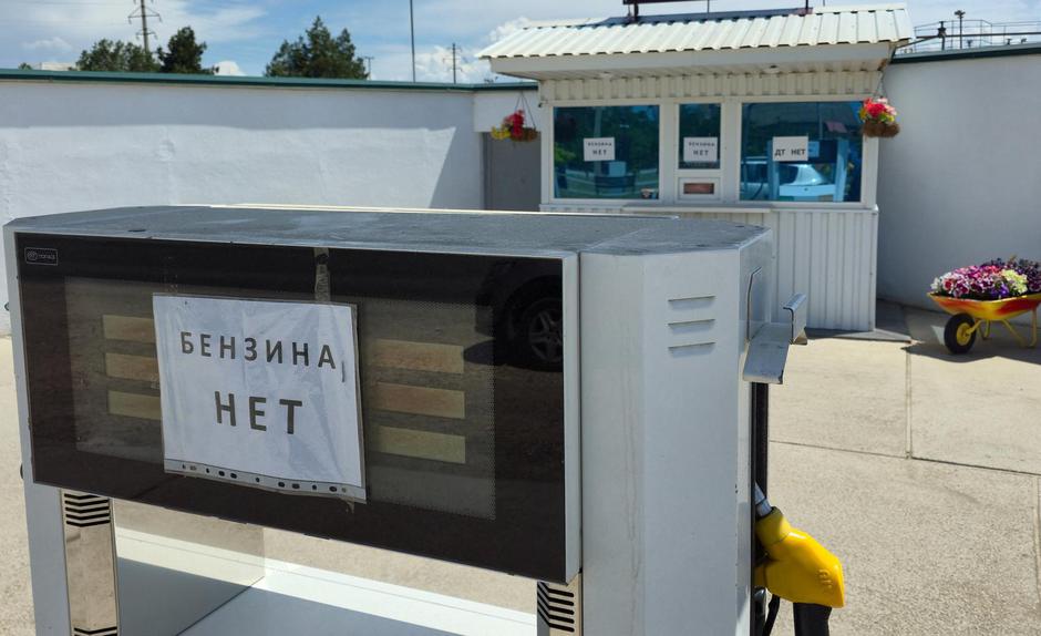 Fuel shortages in Crimea amid Russia-Ukraine conflict | Author: ALEXEY PAVLISHAK/REUTERS