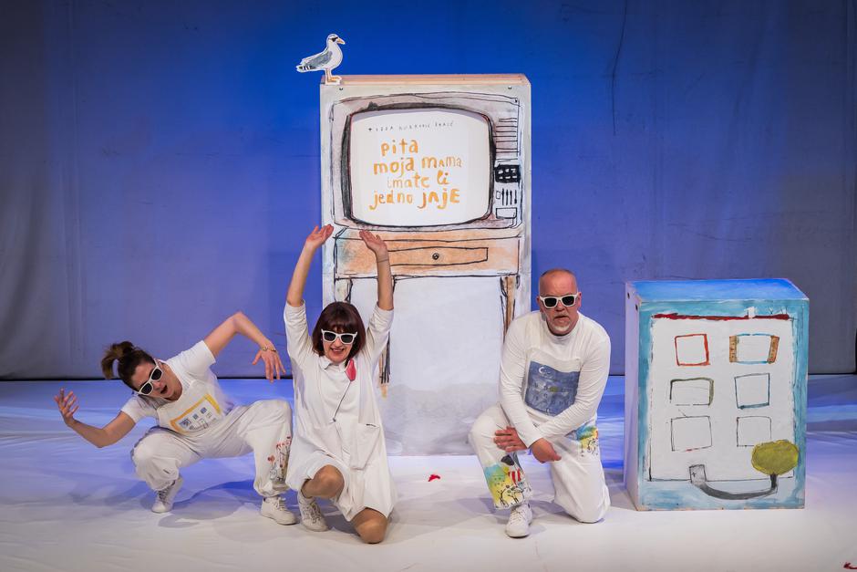 24SATA Split: Glumci Kazališta lutaka u predstavi “Pita moja mama imate li jedno jaje” | Author: Zvonimir Barisin