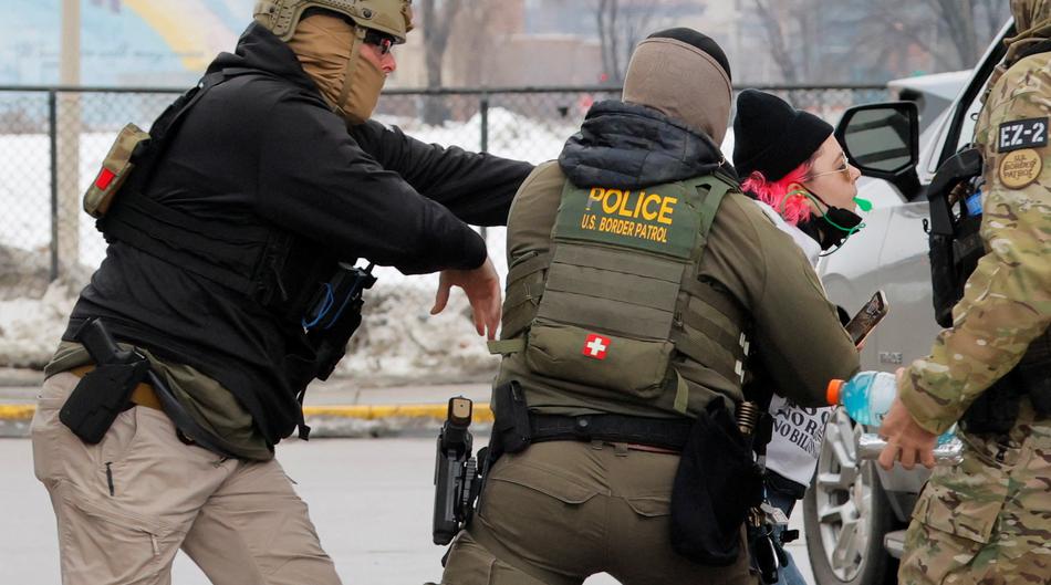 &Scaron;to je zapravo ICE i koje ovlasti imaju njegovi agenti za uporabu sile?