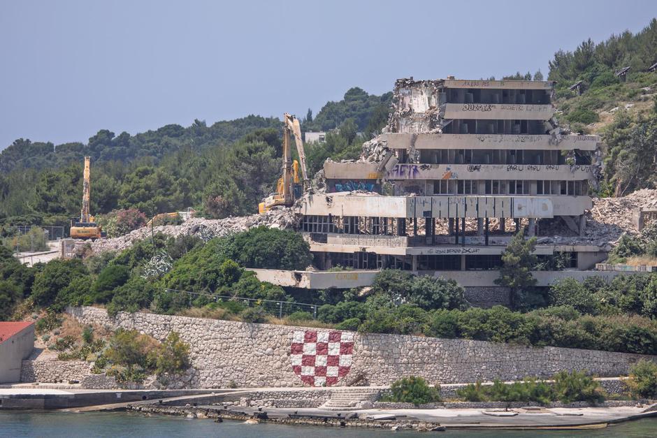 Kupari: Rušenje hotela Pelegrin | Author: Grgo Jelavic/PIXSELL