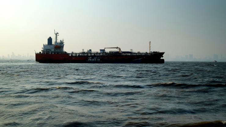 Conflict Escalation Involving Israel, The United States, And Iran Disrupts Global Energy Supply, Pushing Crude Prices Above 00 Per Barrel And Triggering Worldwide Concerns Over Fuel Shortages..Energy On Edge: Tensions With Iran Shake Global Oil Markets, M