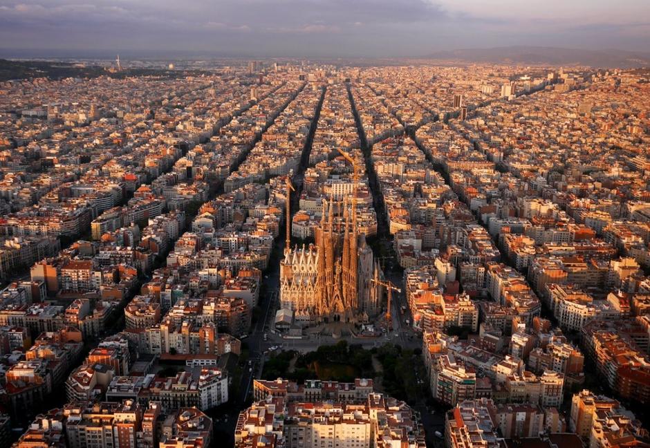 Barcelona | Author: Amos Chapple