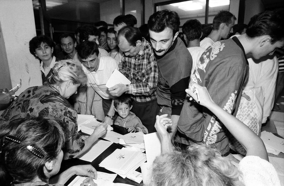 Zagreb: Povratak zarobljenika iz Srpskih logora, 15.08.1992.
