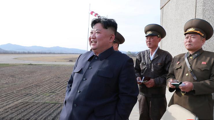 Kim Jong un na testiranju taktičkog naoružanja