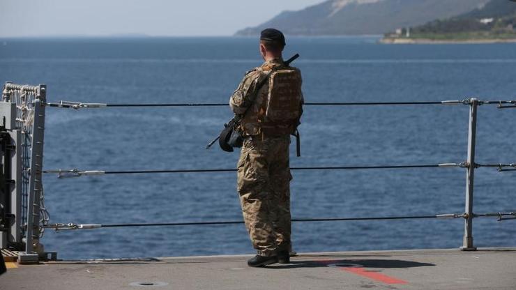 Britanska vojna mornarica pridružit će se potrazi za migrantima