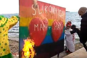 Karnevalsko paljenje LGBTQ slikovnice 'Dugina obitelj'