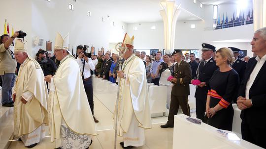 Knin: Misa za Domovinu u crkvi Gospe Velikog Hrvatskog Krsnog Zavjeta KATEGORIJE