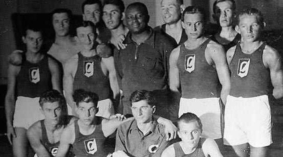 Crnac je bio izbornik boksa&ccaron;ke reprezentacije NDH. Do&scaron;ao je zbog ljubavi