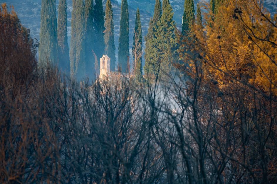 Požar na Pelješcu - gašenje tijekom dana