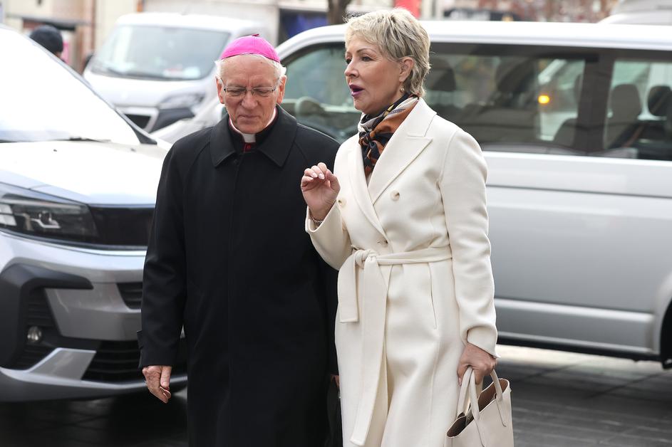 Jelena Milić više neće biti srpska veleposlanica u Hrvatskoj, Vučić ju je iznenada opozvao