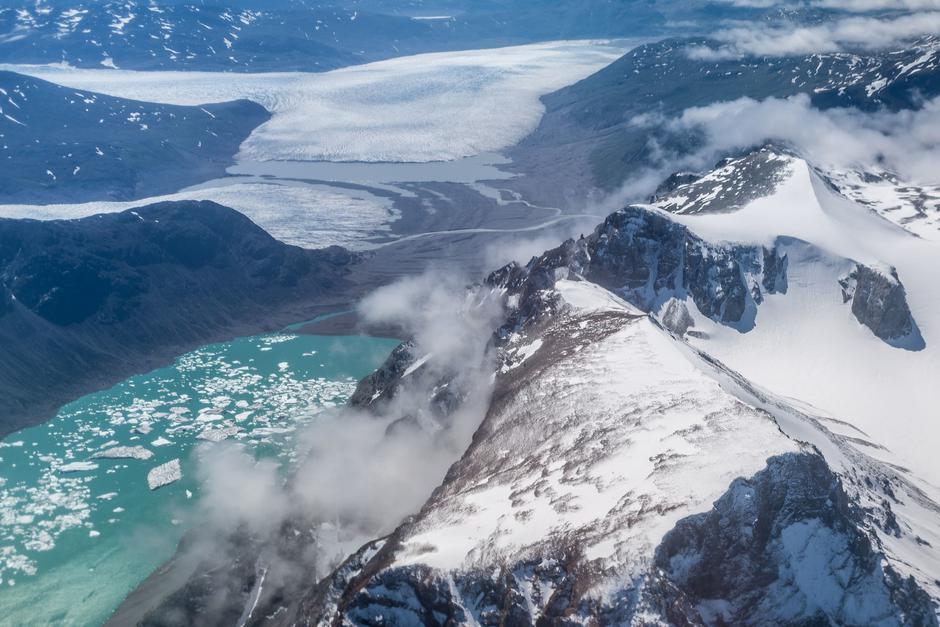 Stunning shades of Greenland by Florian Ledoux | Author: Profimedia