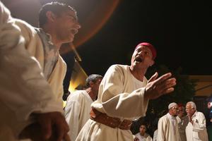 Tradicionalni plesači u Tunisu