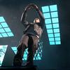 Jay Z na koncertu pokazuje znak iluminata
