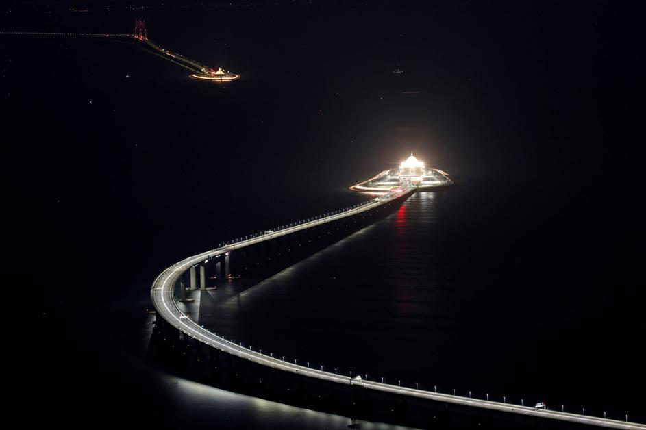 Najduži prekomorski most na svijetu koji spaja Hong Kong i Makao sa Zhuhaijem
