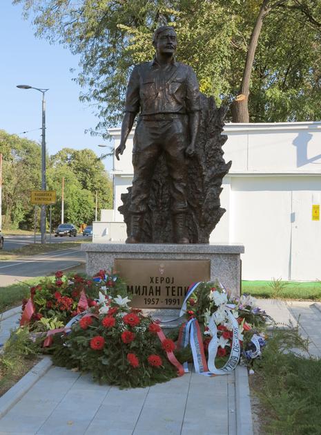 Spomenik majoru Milanu Tepiću, 1991. u Bjelovaru digao skladište eksploziva u zrak