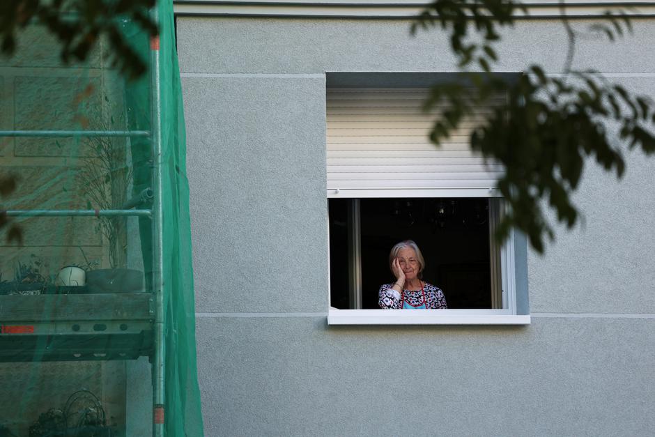 Eviction of Maricarmen Abascal from the Madrid home where she had lived for more than seven decades after the apartment was acquired by an investment fund | Author: Susana Vera