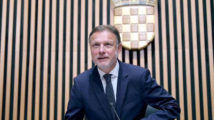 Zagreb: Sabor izglasao ponovno uvođenje vojnog roka