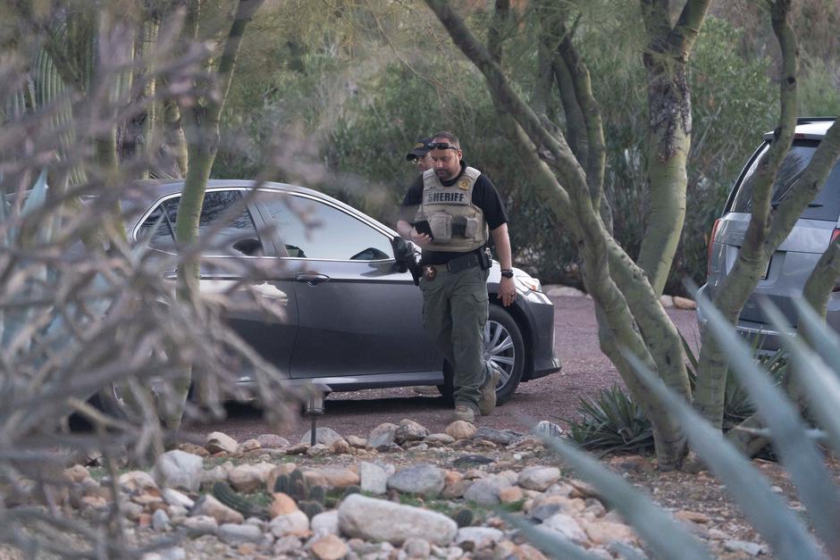 People attend a vigil after the disappearance of Nancy Guthrie in Tucson | Author: Rebecca Noble