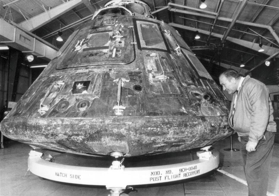 astronautics, Apollo 13, landing module, watched by Jim Michaels, 1970, 1970s, 70s, 20th century, ADDITIONAL-RIGHTS-CLEARANCE-INFO-NOT-AVAILABLE | Author: profimedia