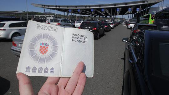 Iseljavanje iz Hrvatske, granični prijelaz Bregana