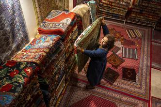 Carpet tradition continues in Tehran's Grand Bazaar
